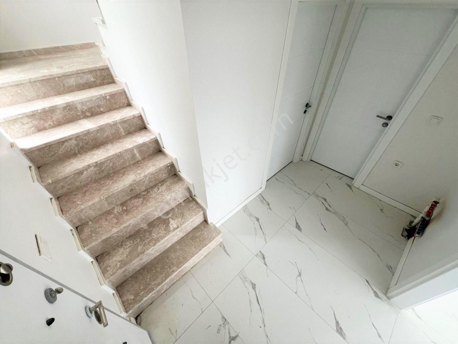 Aygülden Bir Kaçmaz Fırsat Daha Pelitköy'de Sıfır Nezih Site İçi Muhteşem Deniz Mnz 4+1satılık Villa - Görsel 9