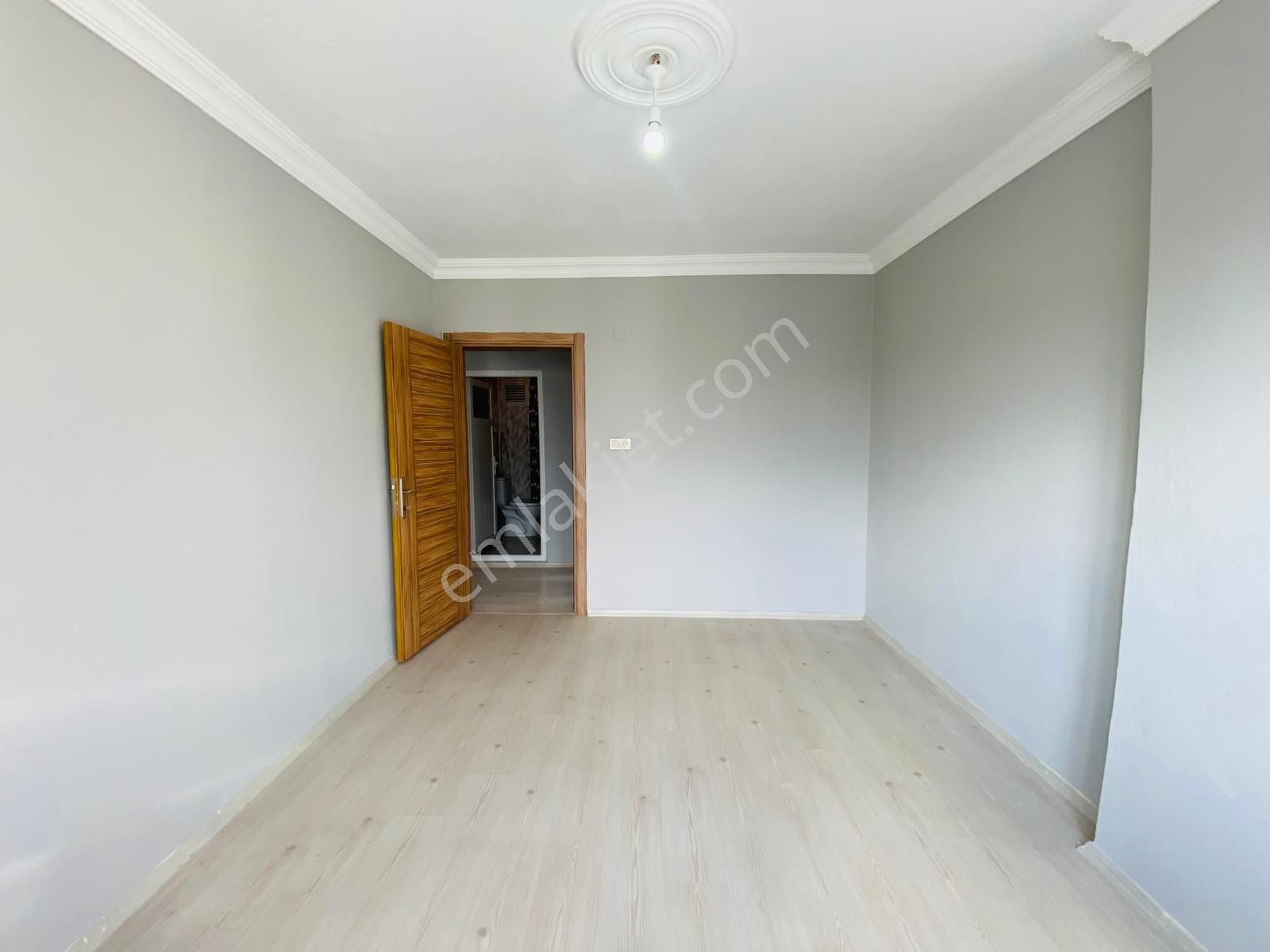 Güven'den Kapaklı'da Kombili,kapalı Cam Balkonlu Ön Cephe 2+1 Ev - Görsel 9