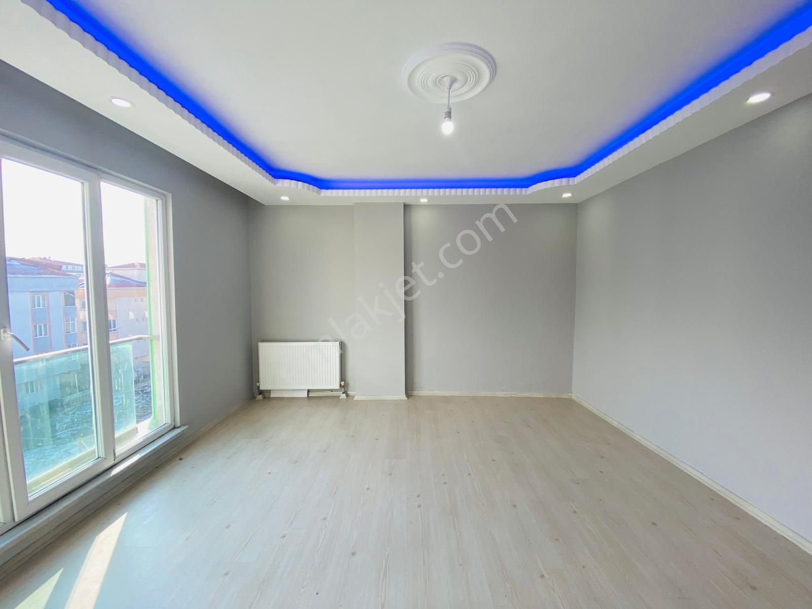 Güven'den Kapaklı'da Kombili,kapalı Cam Balkonlu Ön Cephe 2+1 Ev - Görsel 3