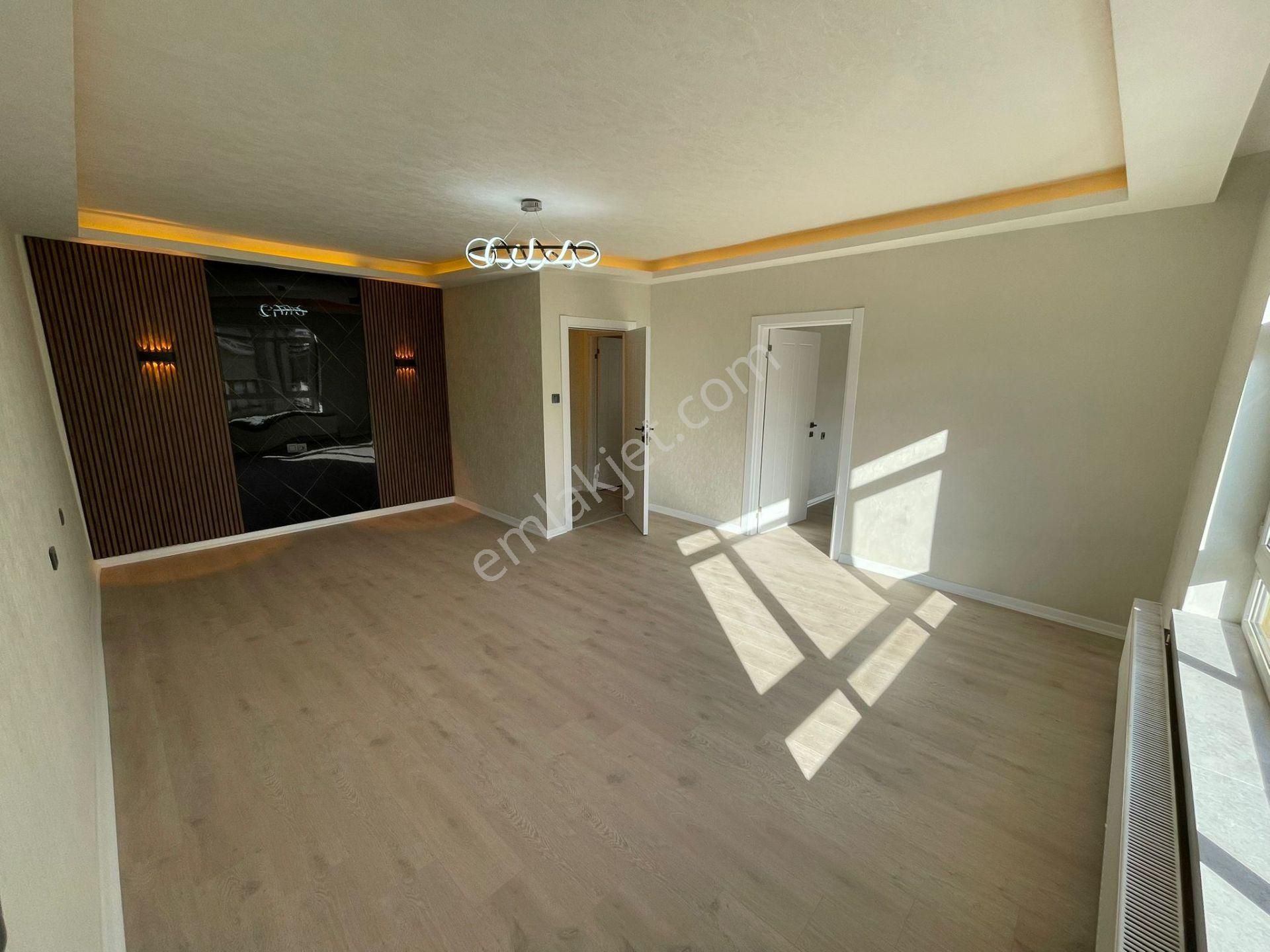 Esertepe Mahallesi'nde Full Yapılı Ön Cephe 3+1 Daire! - Görsel 10