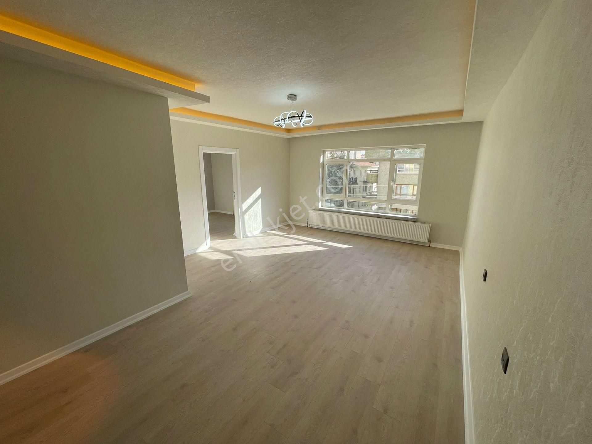 Esertepe Mahallesi'nde Full Yapılı Ön Cephe 3+1 Daire! - Görsel 8