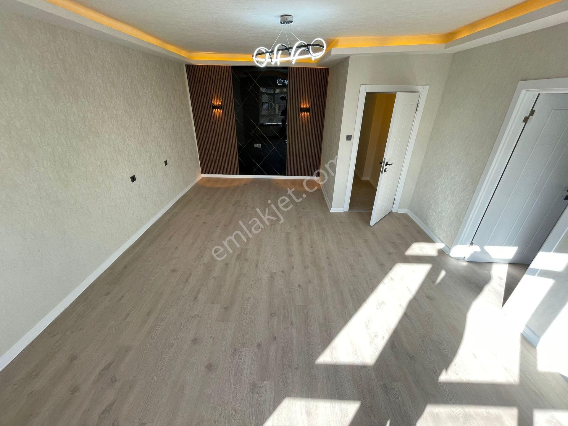 Esertepe Mahallesi'nde Full Yapılı Ön Cephe 3+1 Daire! - Görsel 13