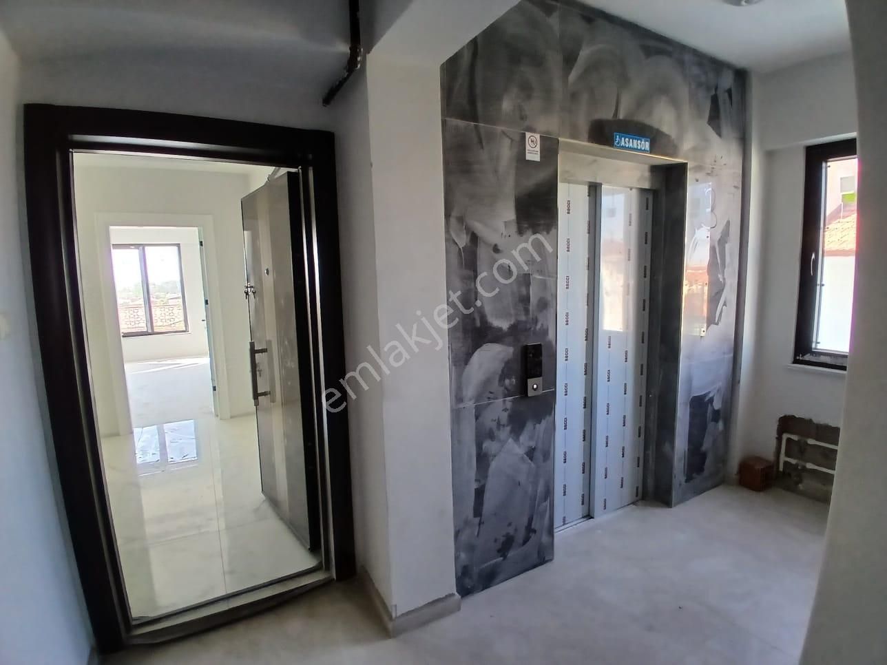 Akçay Emlak'tan Akşehir Park Hayat Hastahanesi Civarı Satılık Sıfır 3+1 Daire - Görsel 31