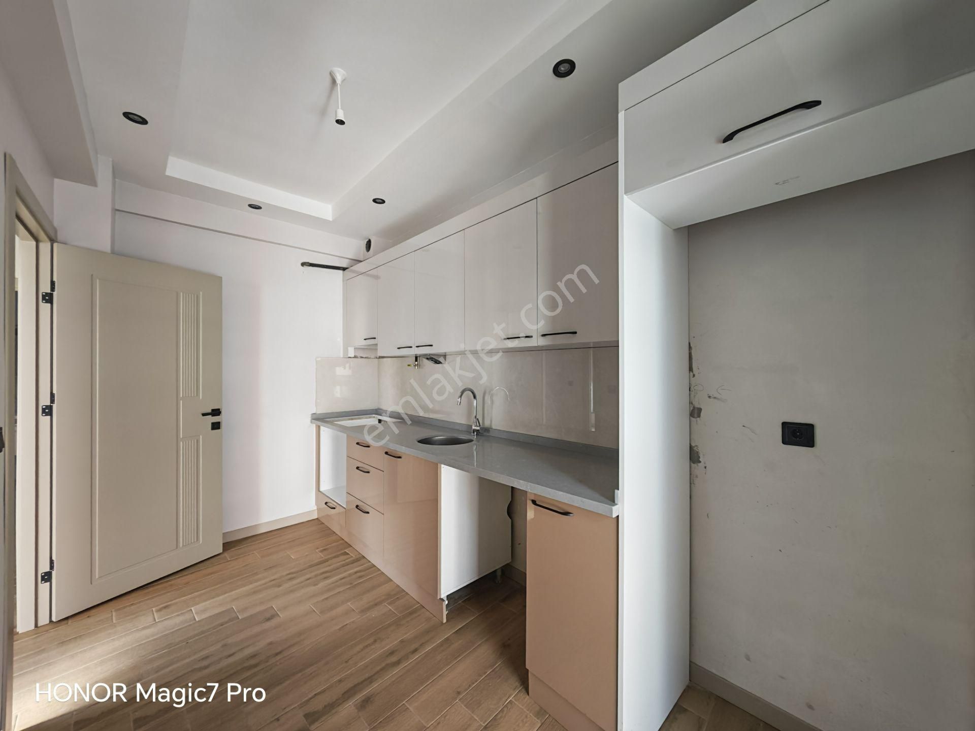 Bakırcı İnş. & Gym.'den Çamlıca Mah. Gündüz Ökçüm Yakını 2+0 Satılık Daire - Görsel 14