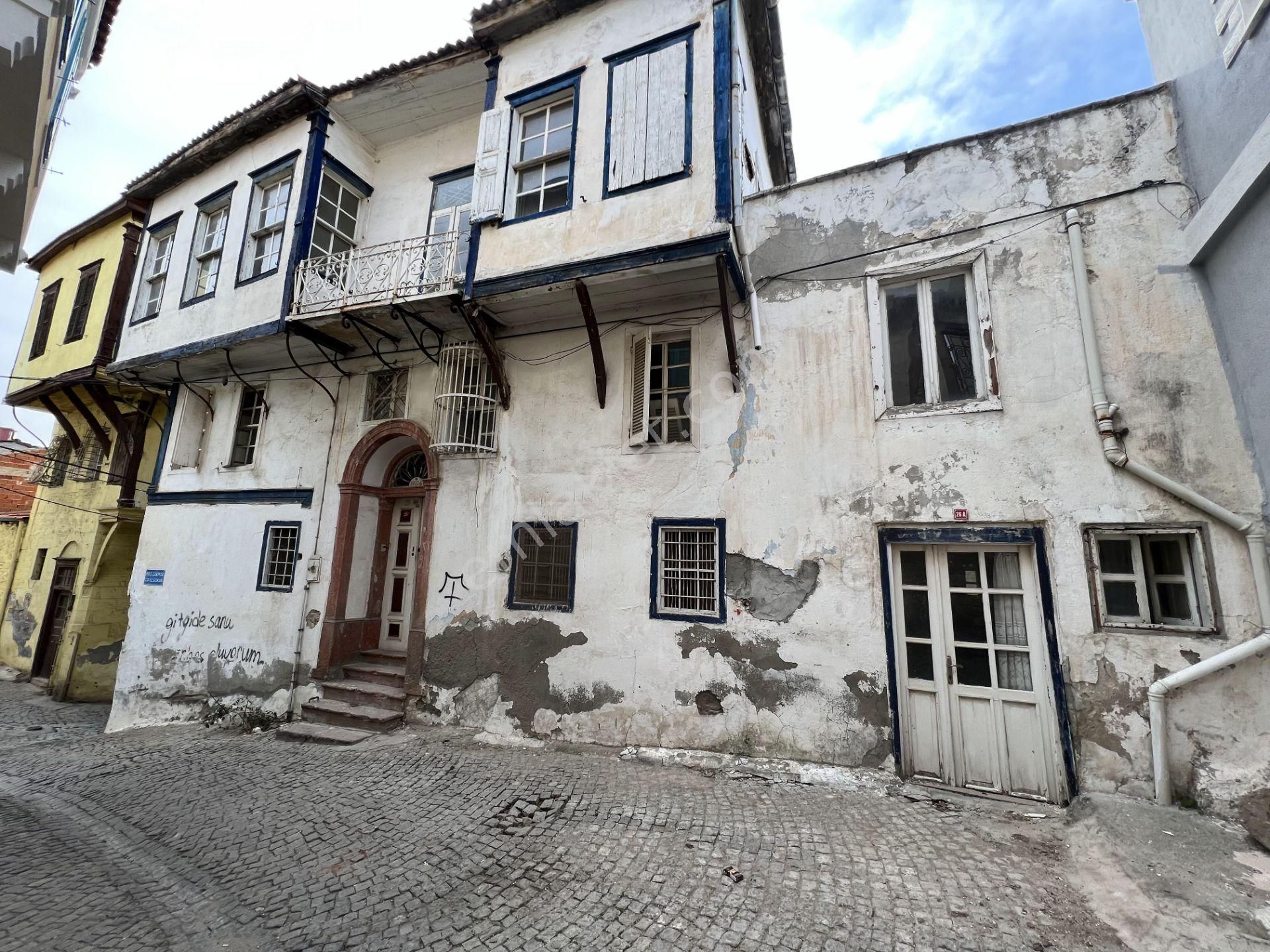 Balıkesir Ayvalık Ta Satılık Tarihi Mustakıl Ev Ve İş Yeri