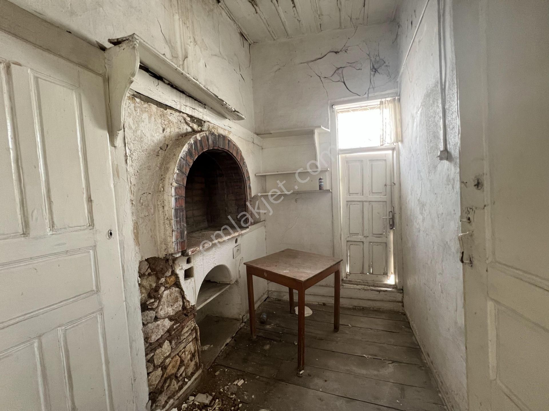 Balıkesir Ayvalık Ta Satılık Tarihi Mustakıl Ev Ve İş Yeri - Görsel 13