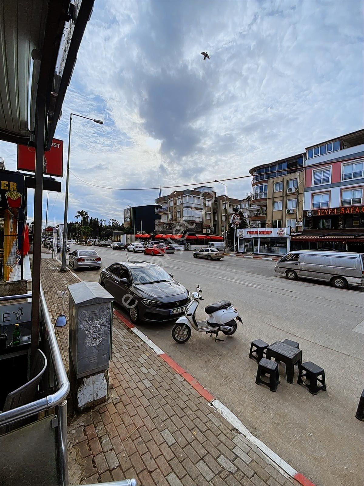 Kepezin En İşlek Caddesinde Devren Kiralık Restoran - Görsel 2