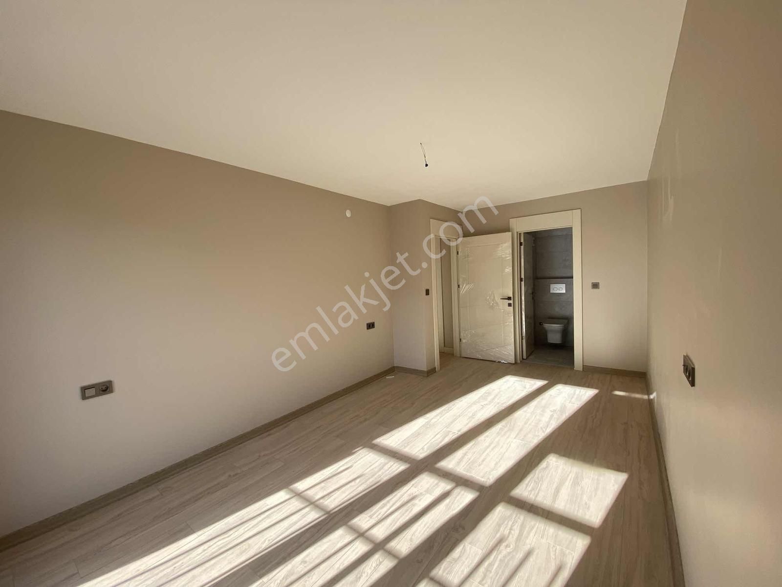 Göksu'da Güvenlikli Site Açık Kapalı Otoparklı Satılık 2+1 Daire - Görsel 35
