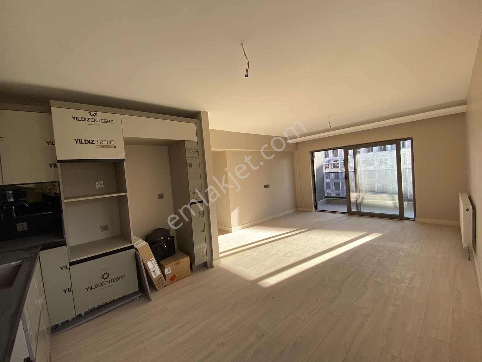 Göksu'da Güvenlikli Site Açık Kapalı Otoparklı Satılık 2+1 Daire