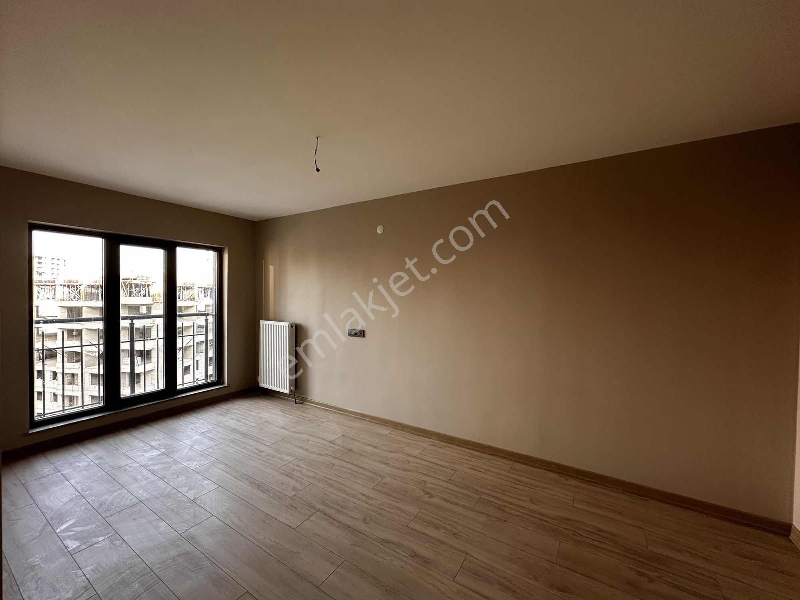 Göksu'da Güvenlikli Site Açık Kapalı Otoparklı Satılık 2+1 Daire - Görsel 12
