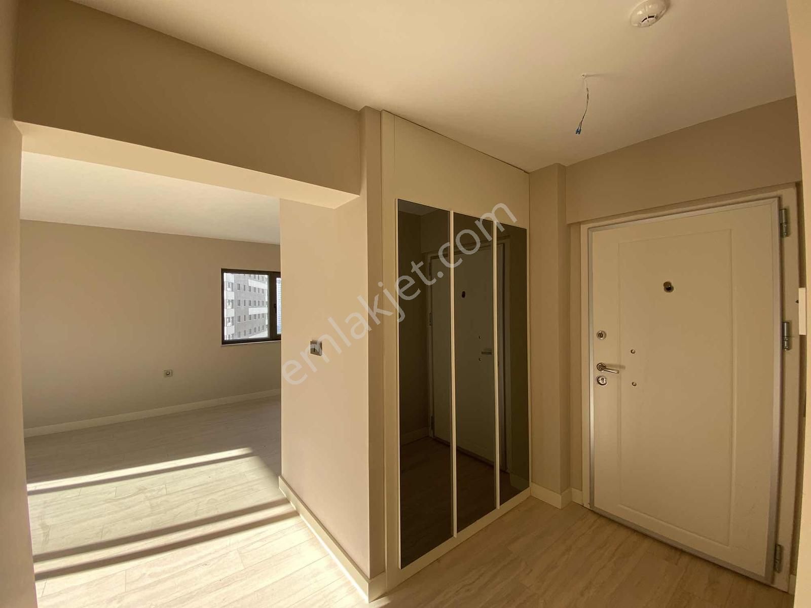 Göksu'da Güvenlikli Site Açık Kapalı Otoparklı Satılık 2+1 Daire - Görsel 18