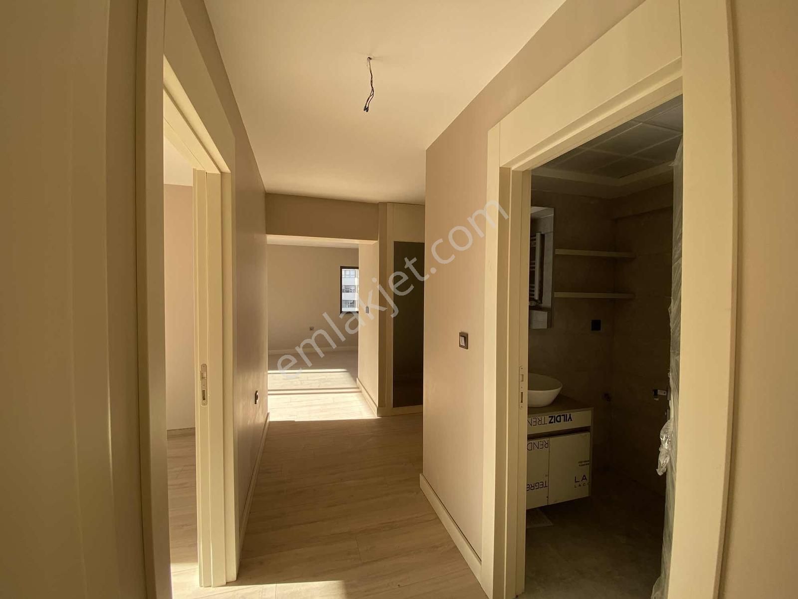 Göksu'da Güvenlikli Site Açık Kapalı Otoparklı Satılık 2+1 Daire - Görsel 19