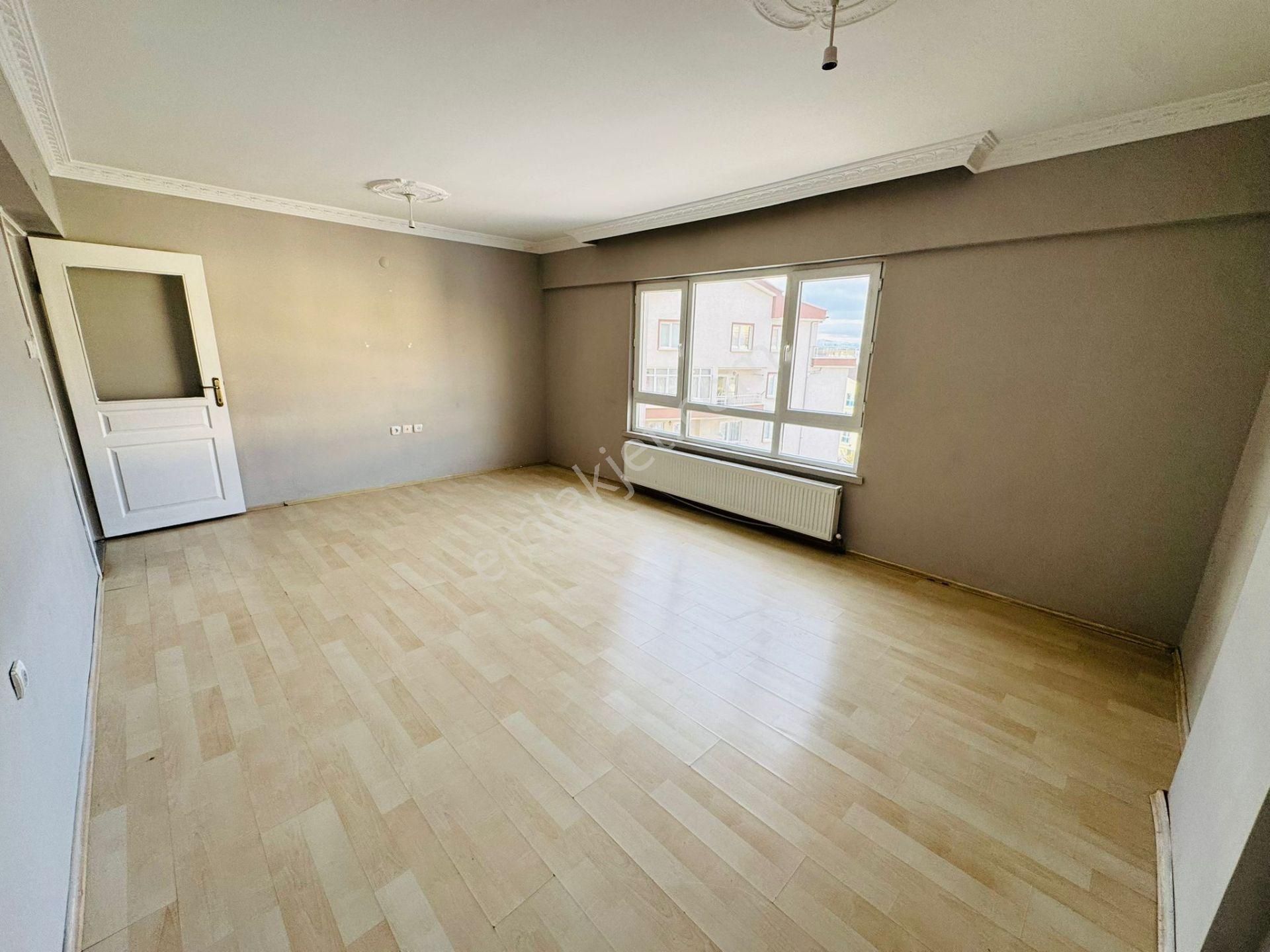 Mamak-ekin Mahallesinde Asansörlü 3+1 Satılık Yüksek Giriş !! - Görsel 4