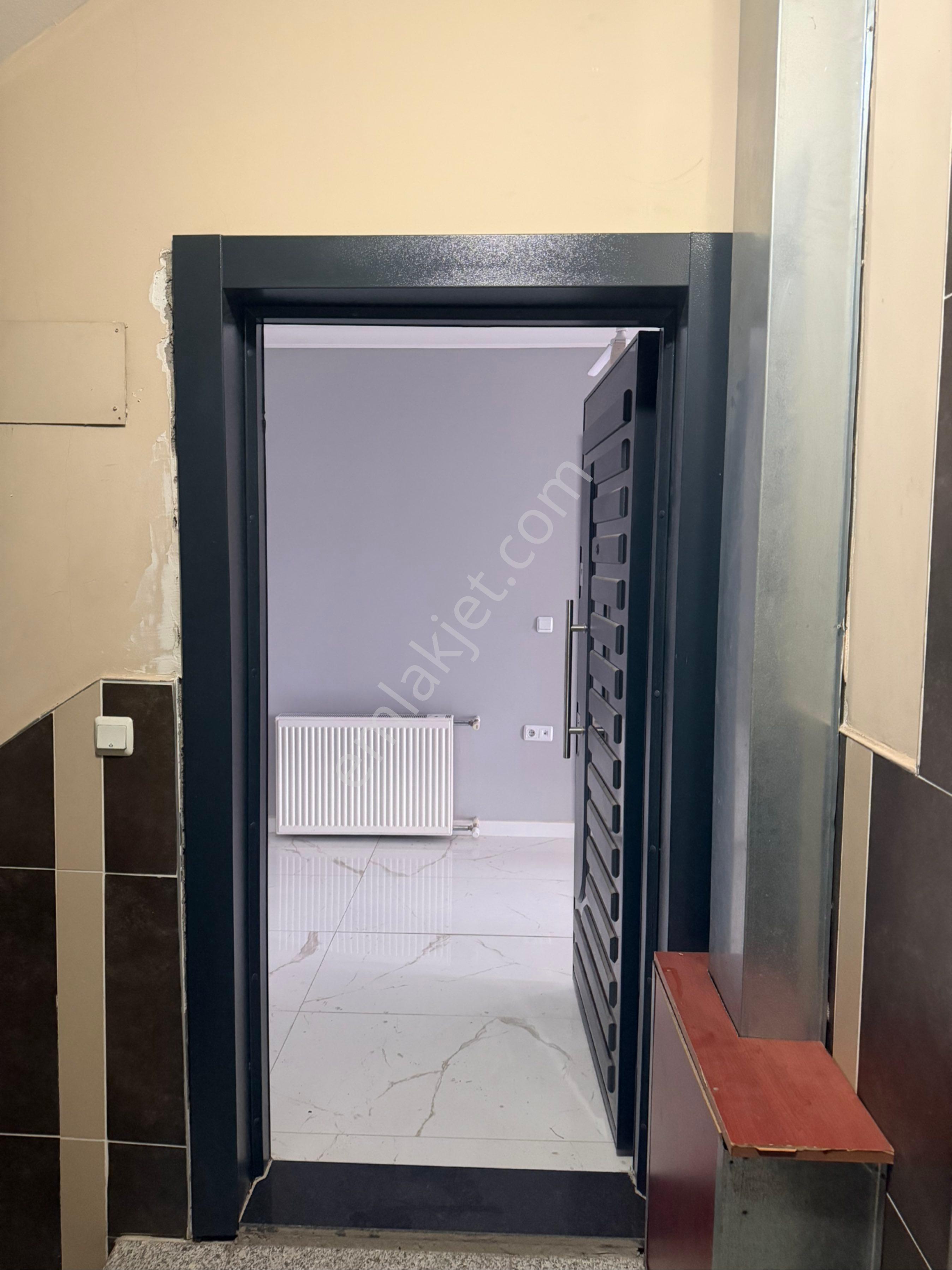 Karadeniz Sahil Yolu Üzerinde Denize Sıfır Satılık Daire - Görsel 3