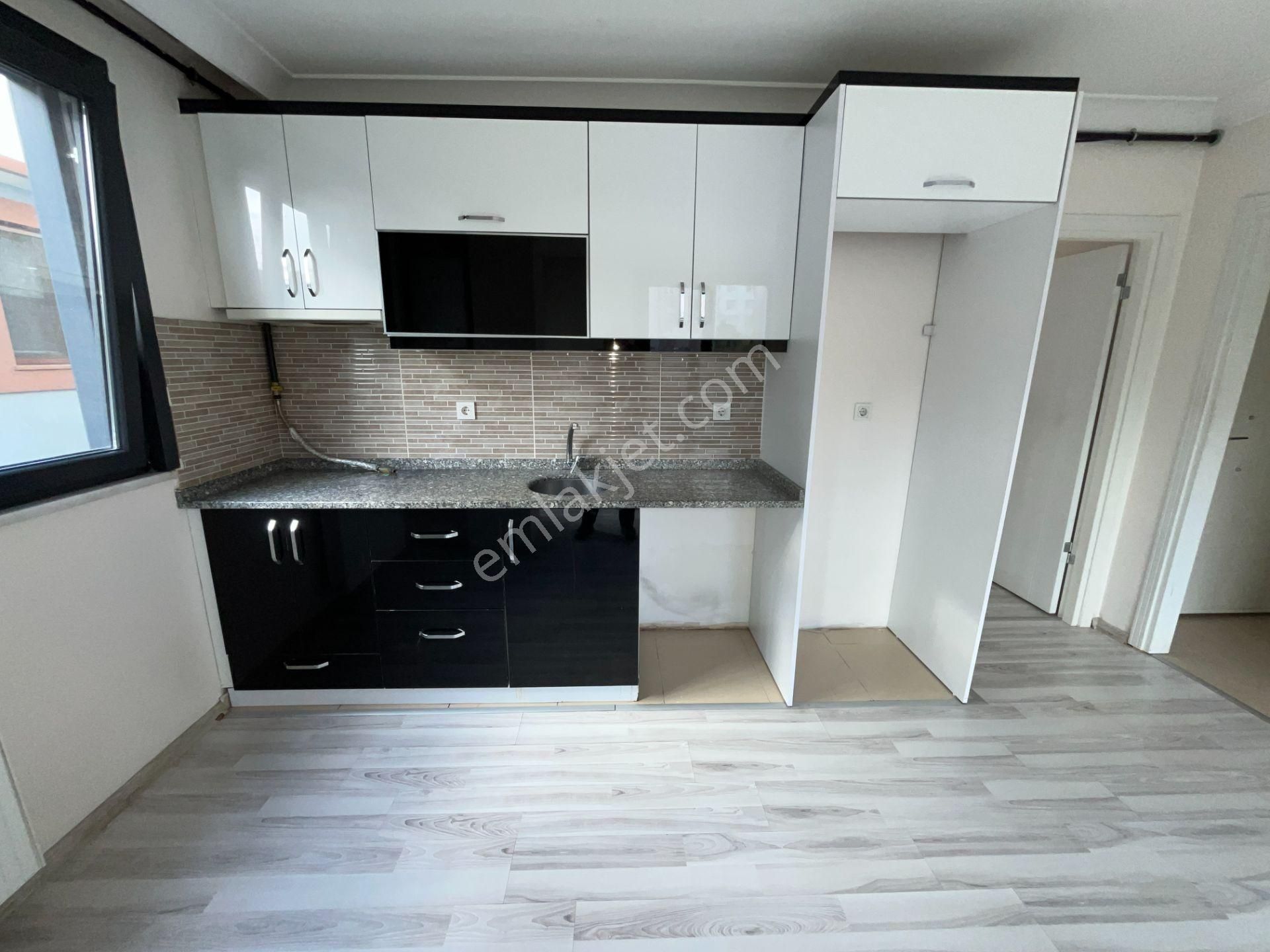 Ataşehir Esatpaşada Ulaşıma Yakın, 2+1 Açık Mutfak Kiralık Daire - Görsel 16