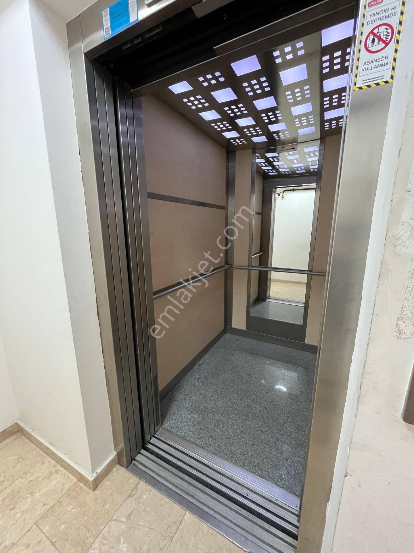 Ataşehir Esatpaşada Ulaşıma Yakın, 2+1 Açık Mutfak Kiralık Daire - Görsel 27