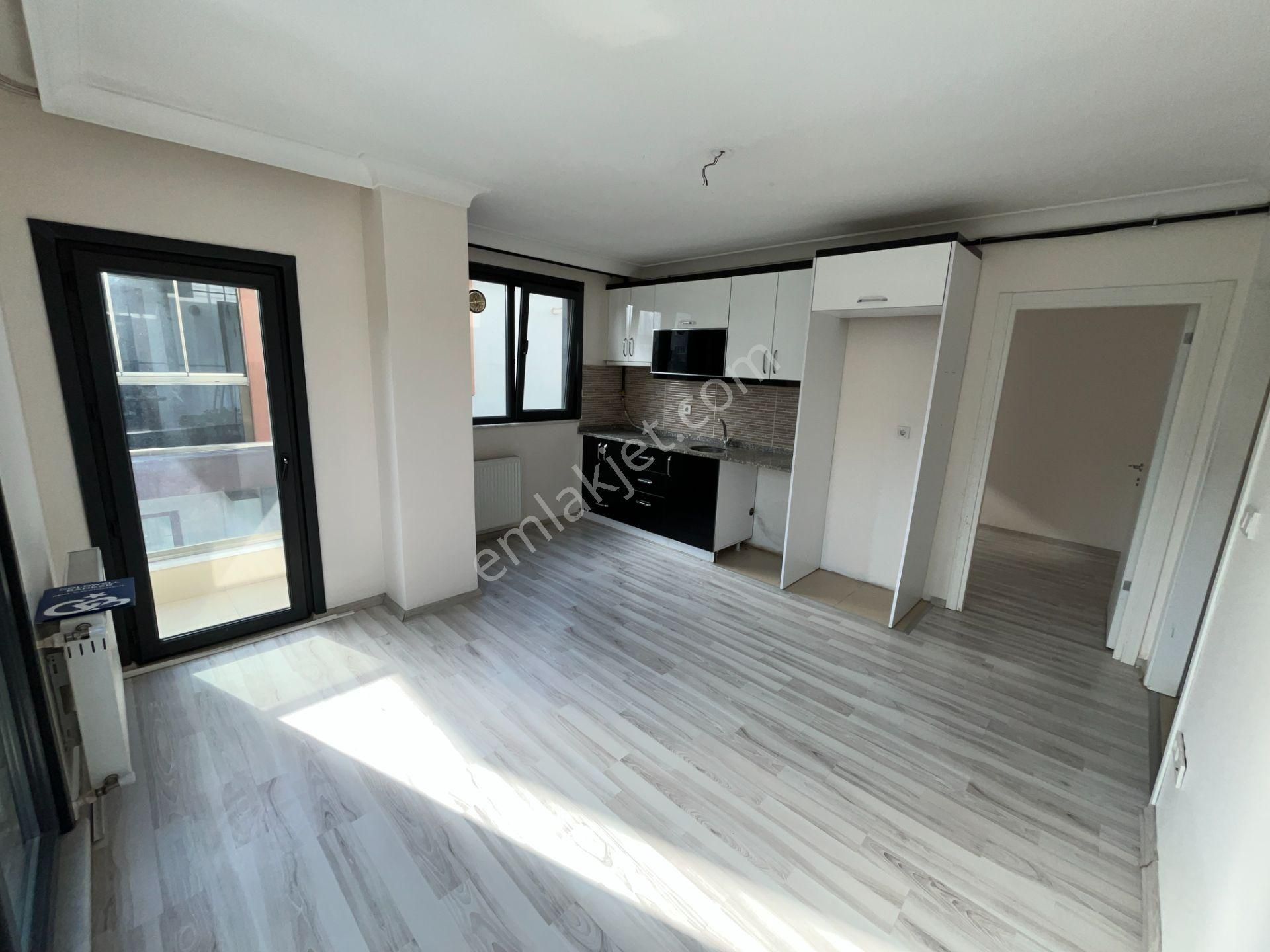 Ataşehir Esatpaşada Ulaşıma Yakın, 2+1 Açık Mutfak Kiralık Daire - Görsel 11