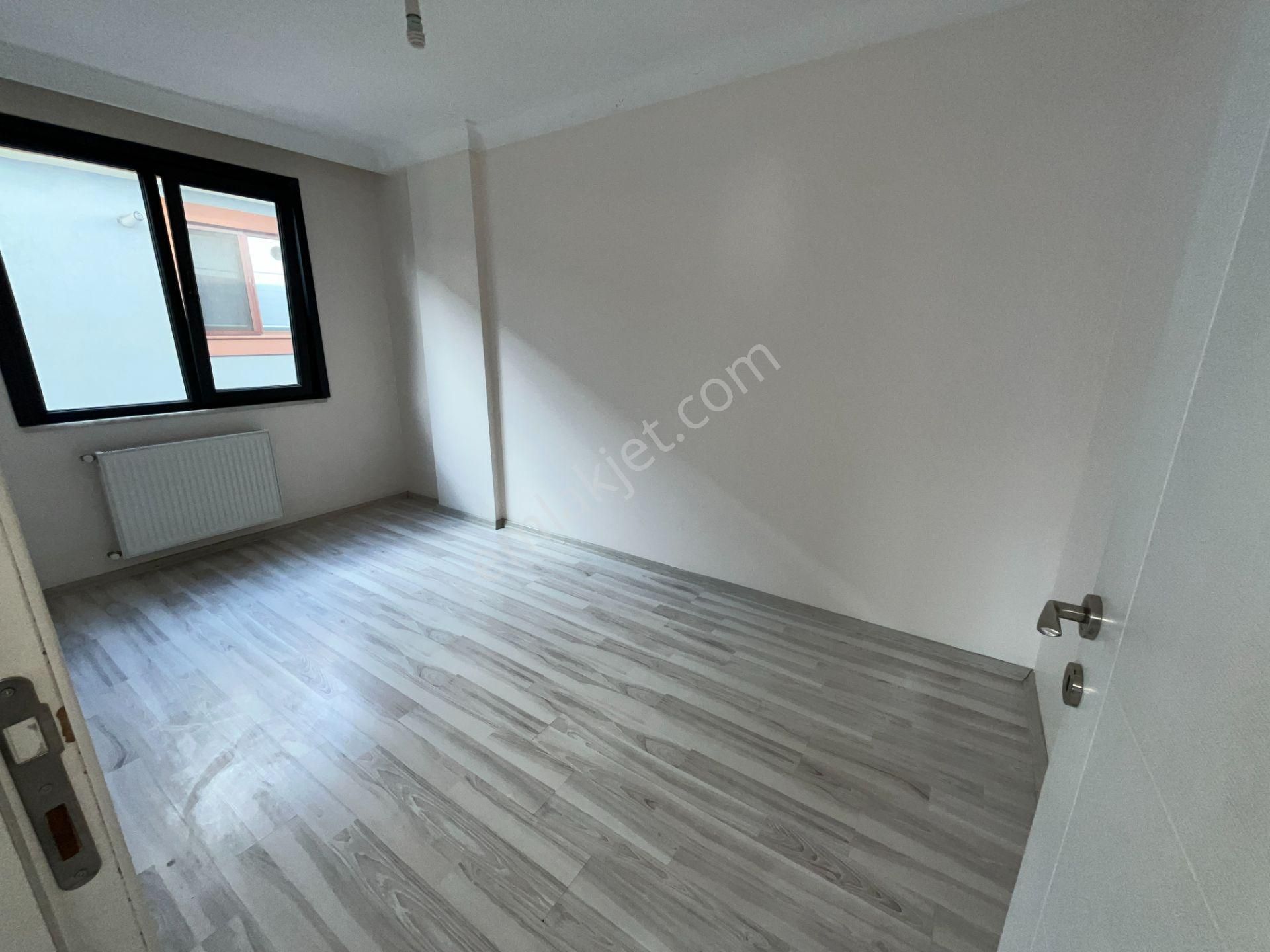 Ataşehir Esatpaşada Ulaşıma Yakın, 2+1 Açık Mutfak Kiralık Daire - Görsel 18