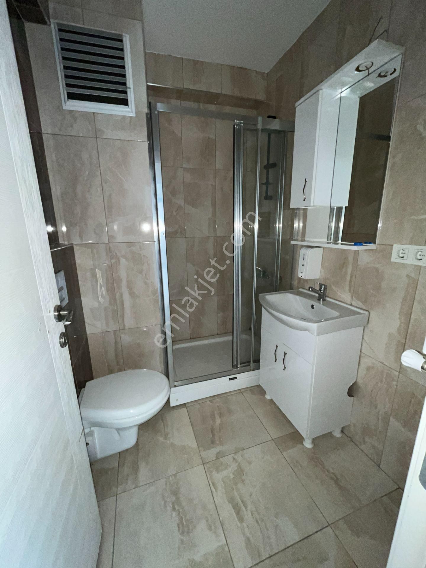 Ataşehir Esatpaşada Ulaşıma Yakın, 2+1 Açık Mutfak Kiralık Daire - Görsel 25