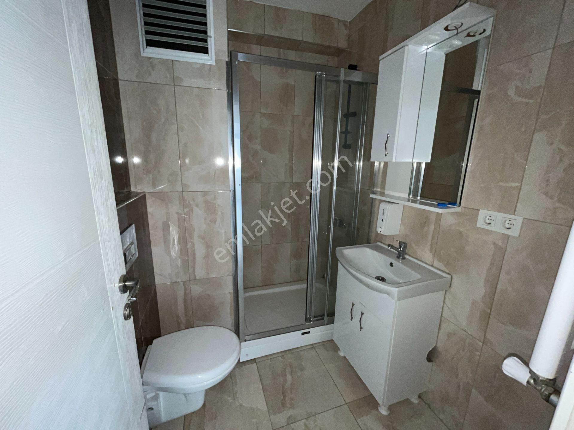 Ataşehir Esatpaşada Ulaşıma Yakın, 2+1 Açık Mutfak Kiralık Daire - Görsel 23
