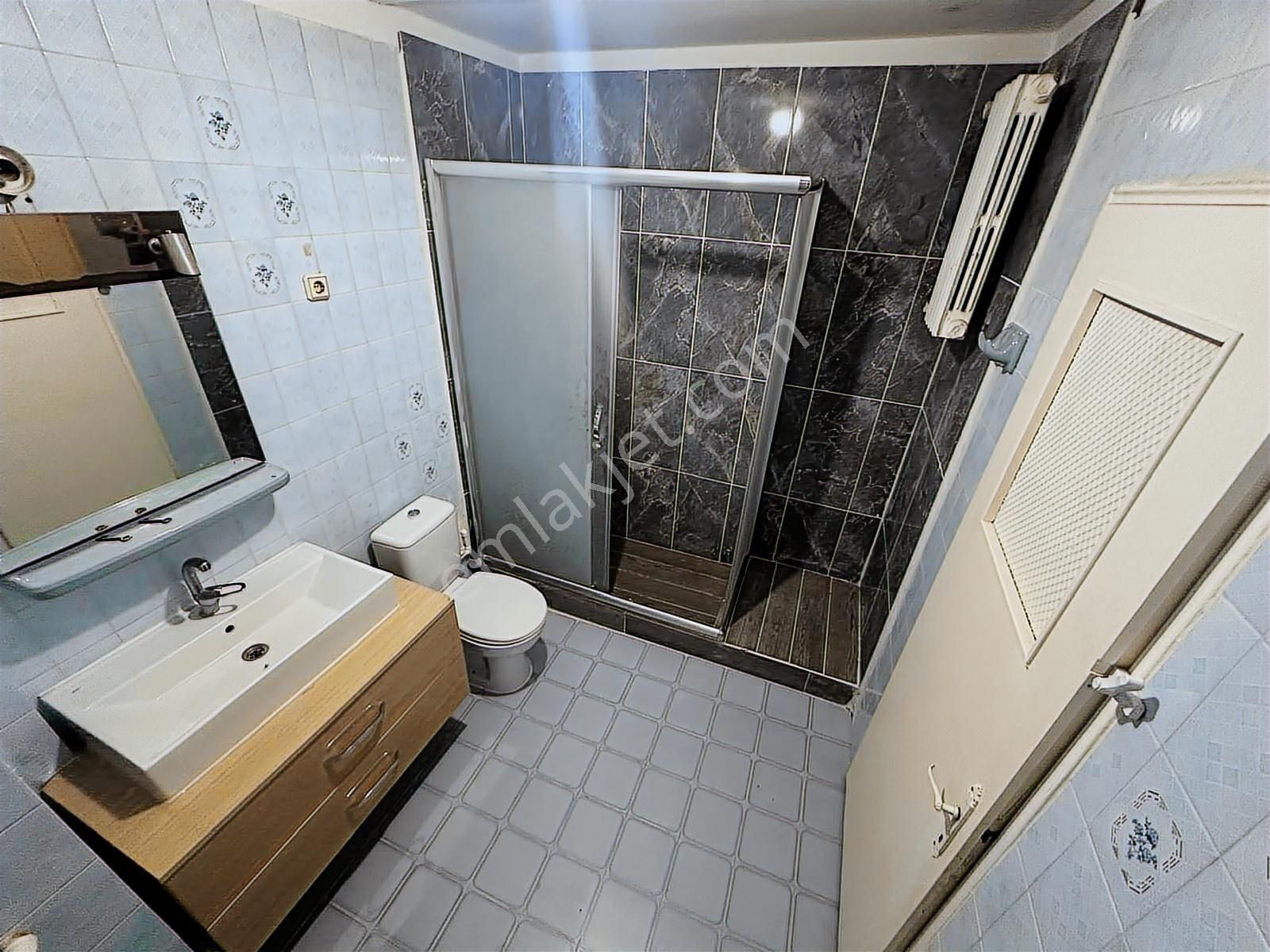 Beşevler Göbekde Metro Yakını 3+1 Orta Kat 130 M2 Kiralık Daire - Görsel 12