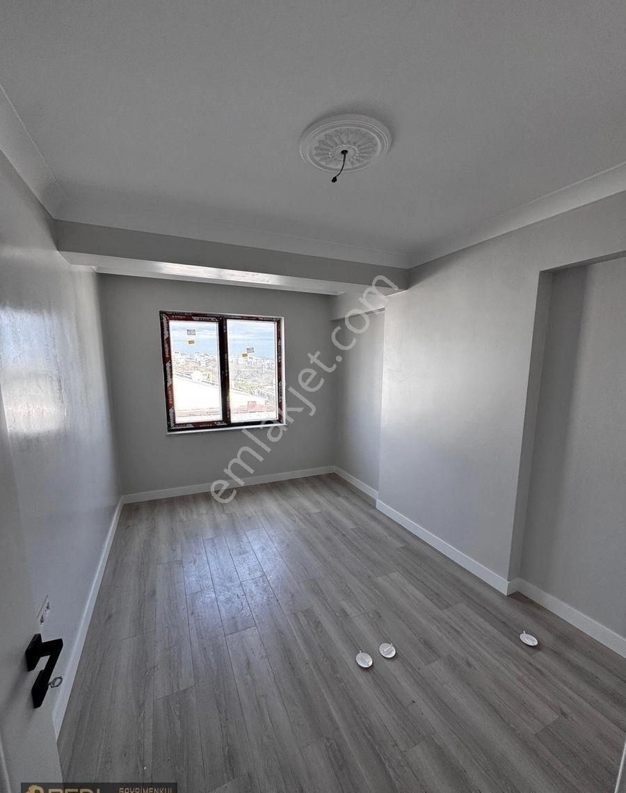 Real Gayrimenkulden Yeni Mahallede 1+1 Satılık Daire - Görsel 3
