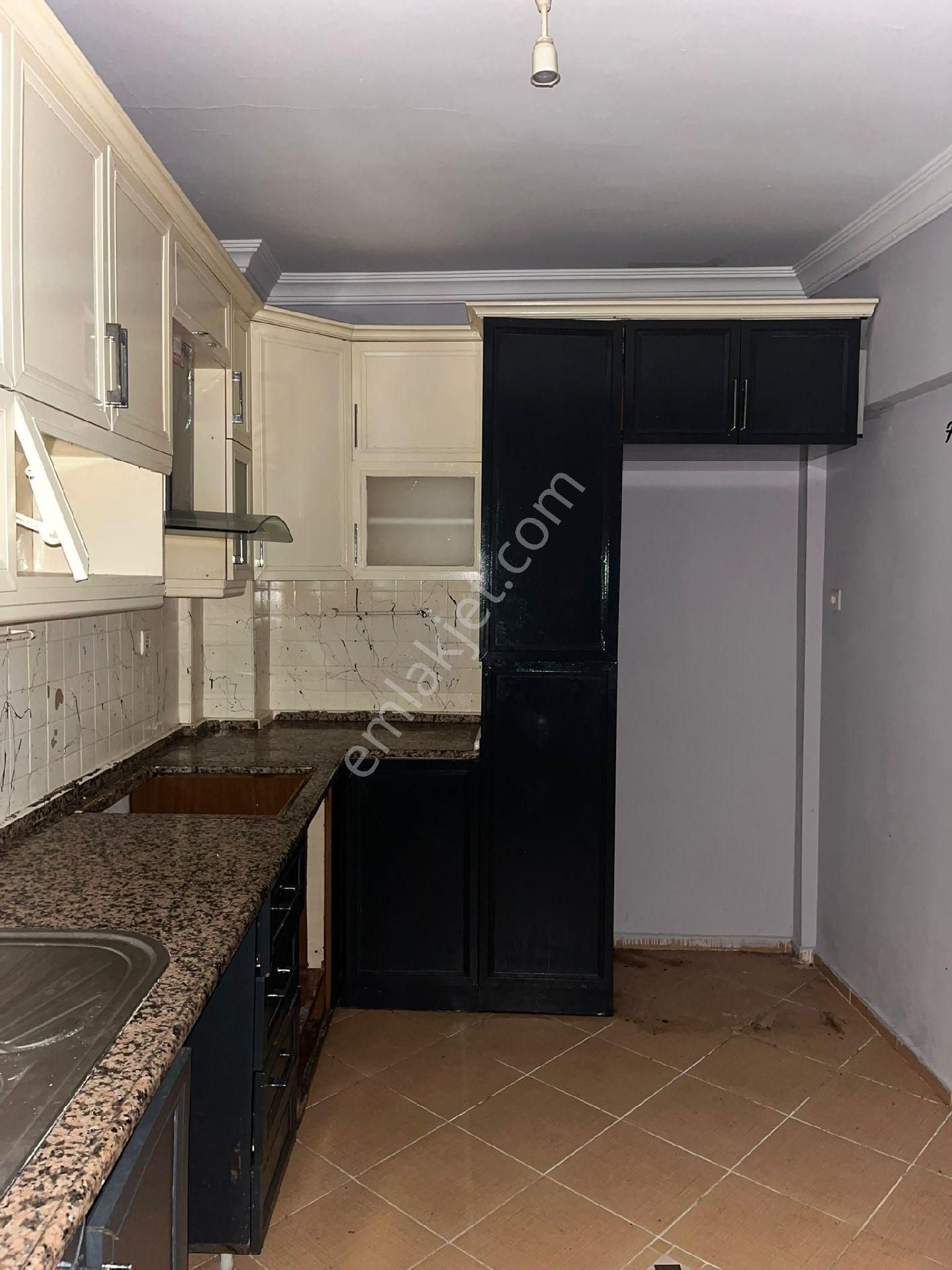 Karabaglar Sariyer Mah Kiralik Daire 16000