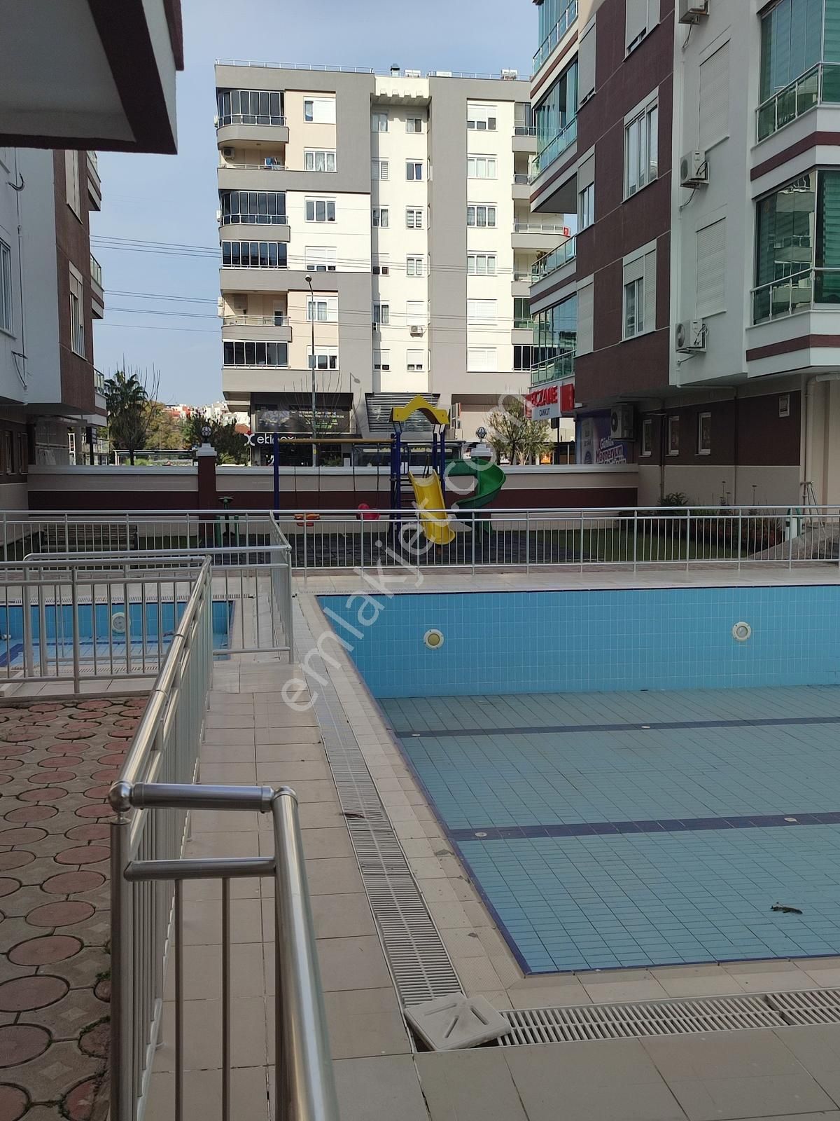 Uncalı' Da Mükemmel Konumda Kapalı Otoparklı Site İçinde Kiralık - Görsel 16