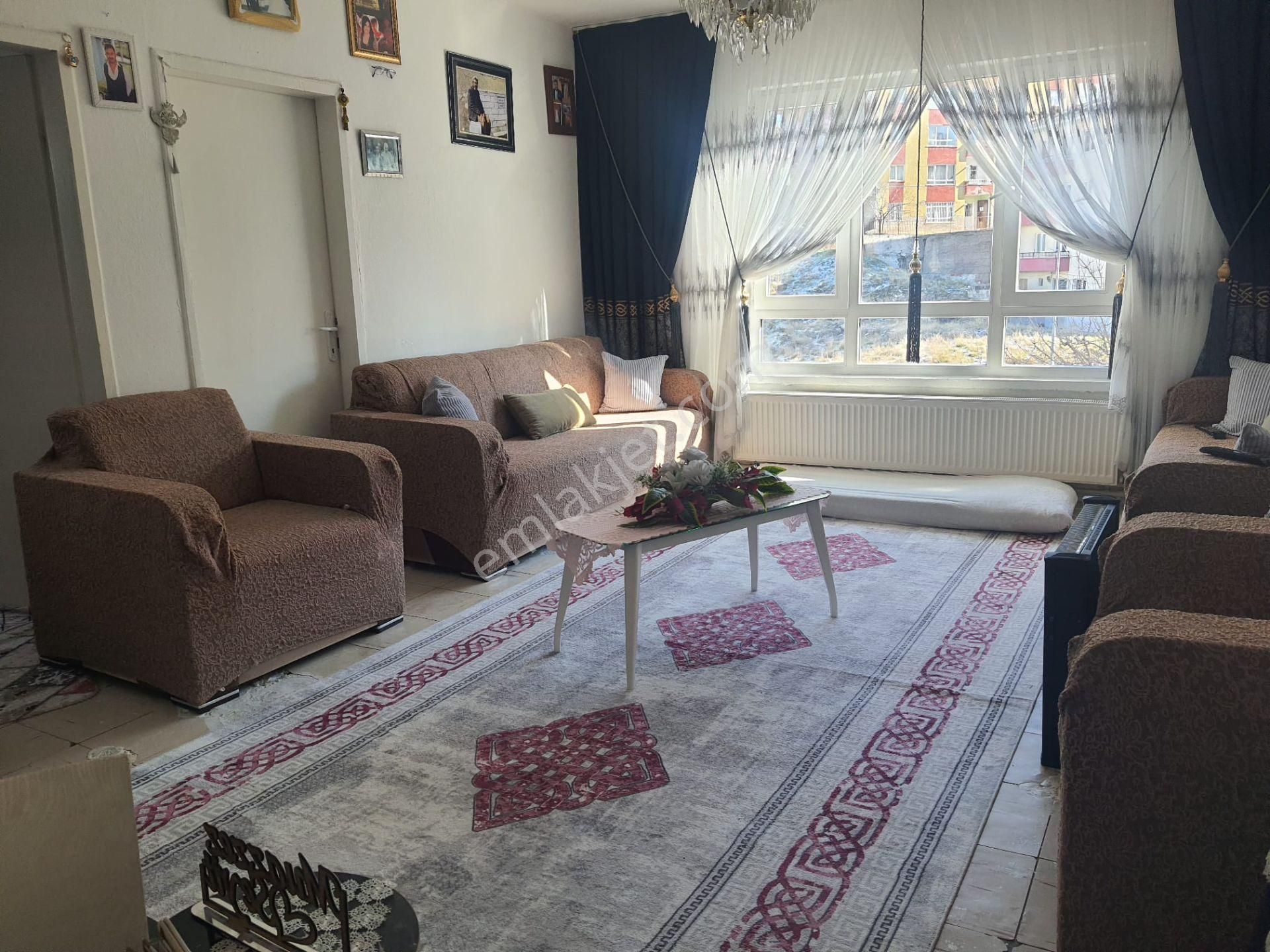 Gültepede Satılık Fırsat Arakat 3+1 Daire Kısa Süre Çok Uygun Fiyata - Görsel 3