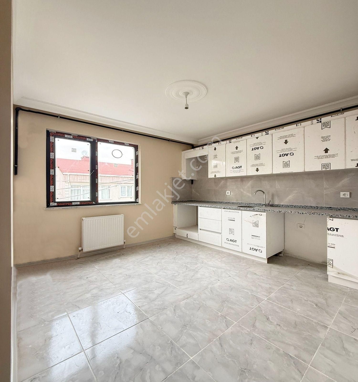 Necip Fazıl Mahallesi'nde Yüksek Kredili 2+1 Ara Kat Daire!!!