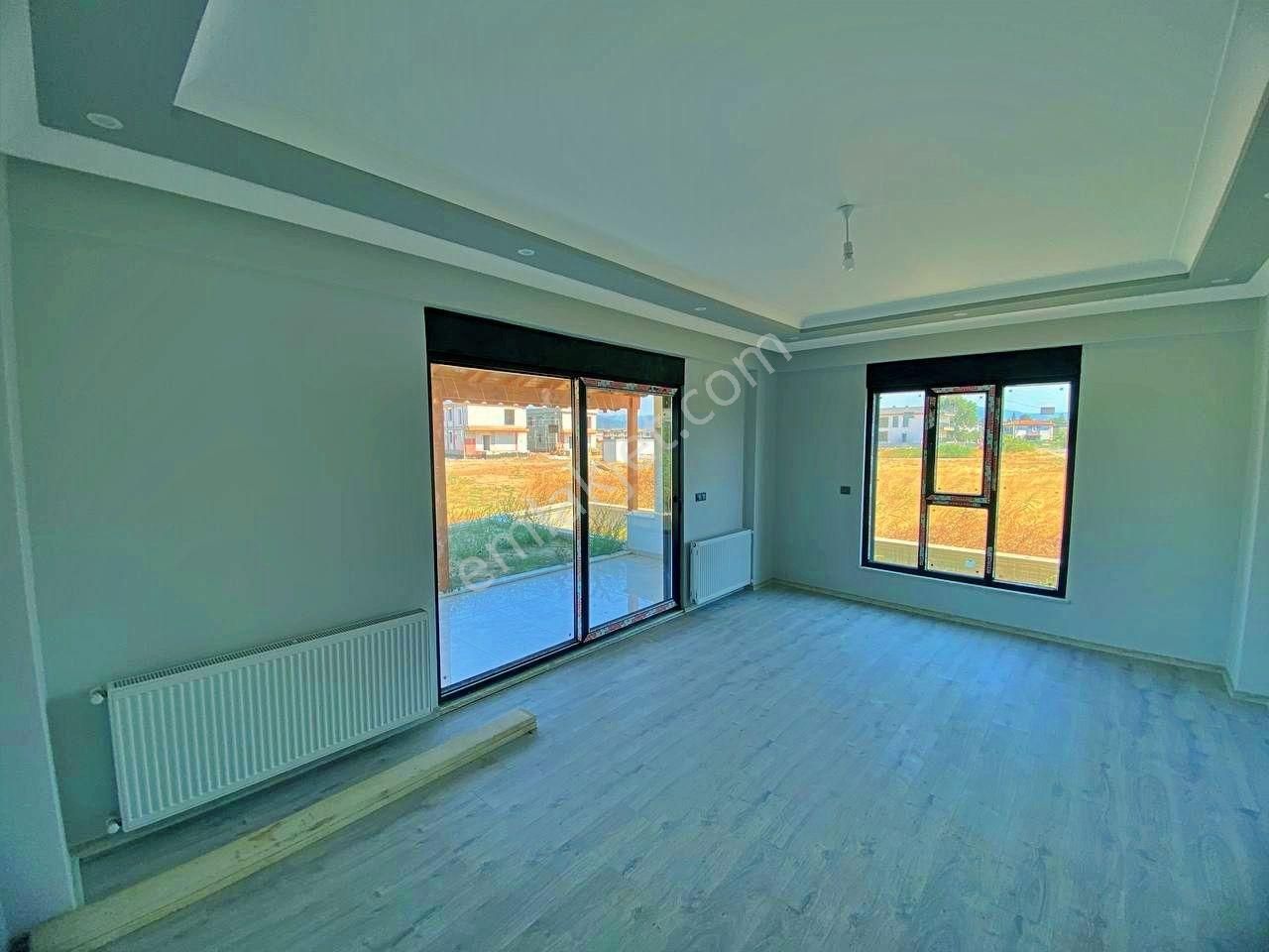 Uytundan Ören Ayaklı'da Denize 500 Metre Doğalgazlı 3+1 Villa - Görsel 2
