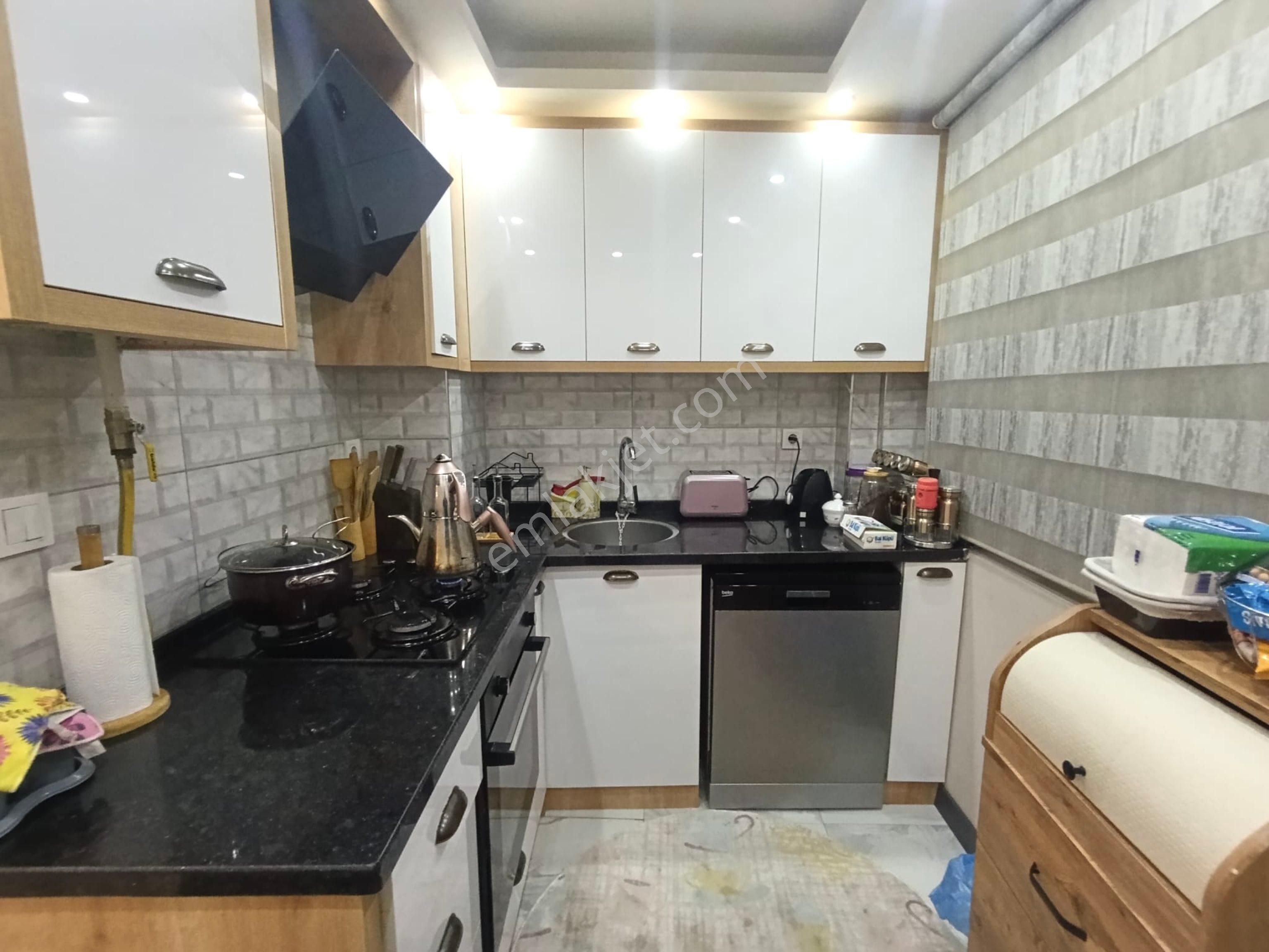 İzmirspor Metrosuna Yakın Ultra Lüks Satılık 2 + 1 Daire