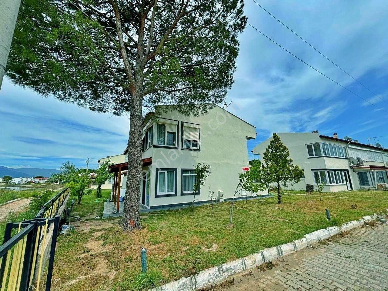 Uytundan Burhaniyede Denize Sıfır Satılık 2+1 Villa - Görsel 35