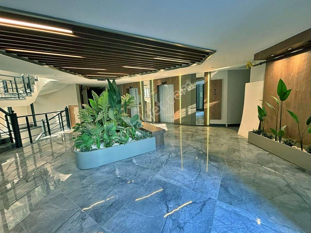 Uytundan Burhaniye Ören'de Havuzlu Ultralüks Sitede Kiralık 1+1 - Görsel 15