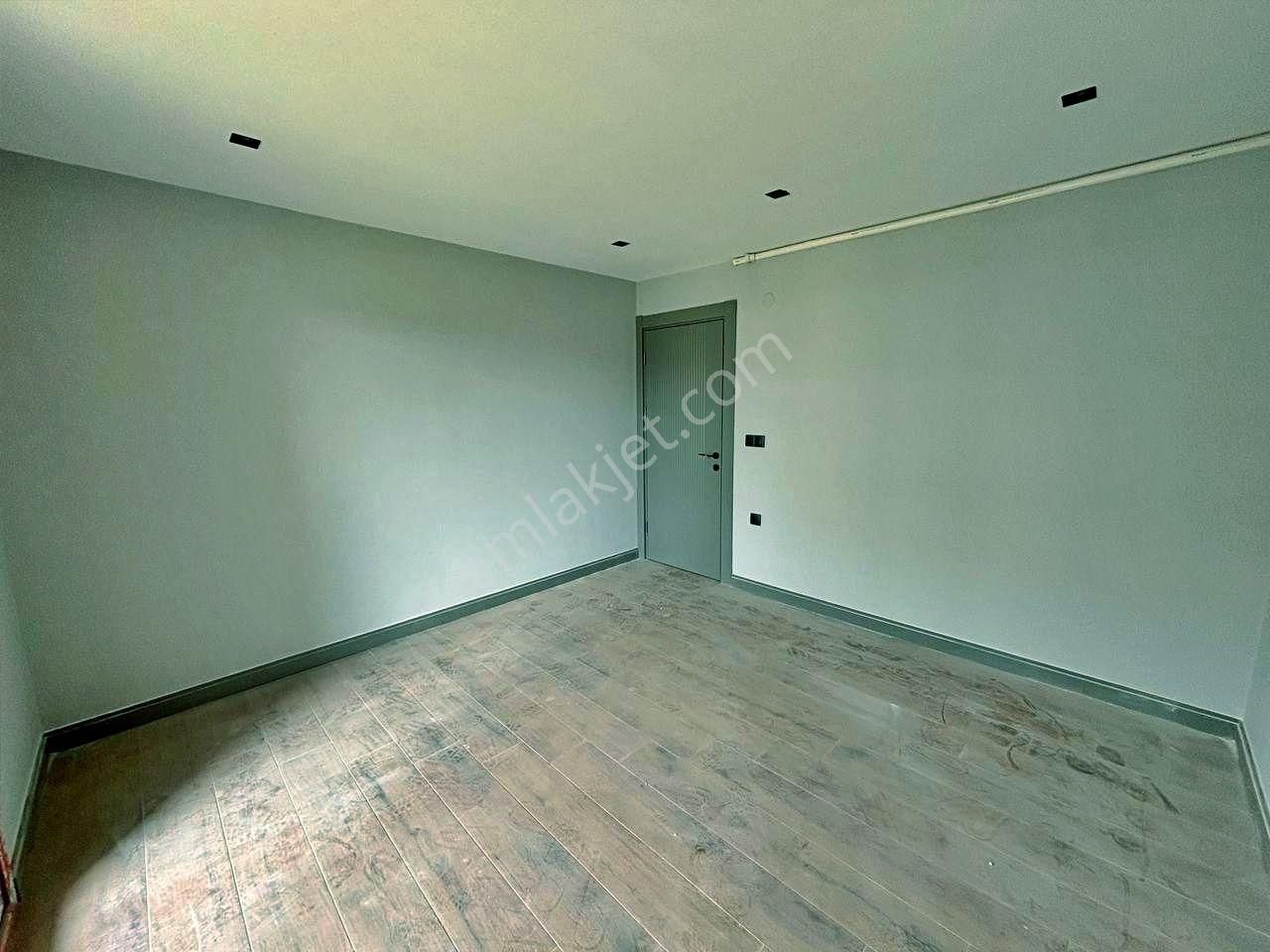 Uytundan Burhaniye Ören'de Havuzlu Ultralüks Sitede Kiralık 1+1 - Görsel 11