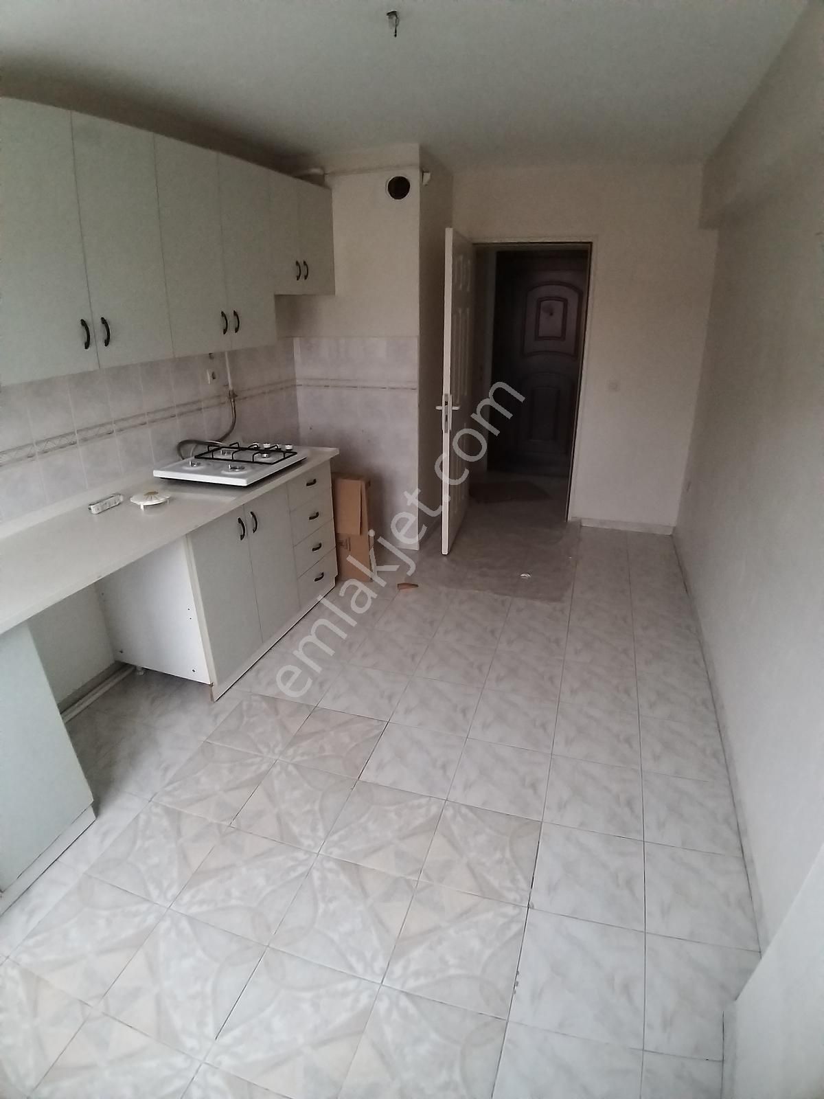 Bucamenderes Caddesinde//uçanyolyakını//asansörlü//90m2-2+1 - Görsel 14