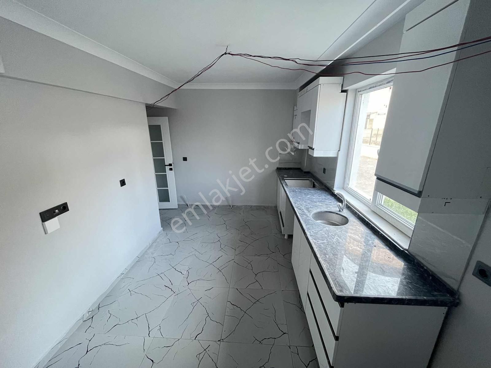 2+1 90 M2 Teras Balkon Cam Balkon Vestiyer Duşakabin Full Yapılı - Görsel 4