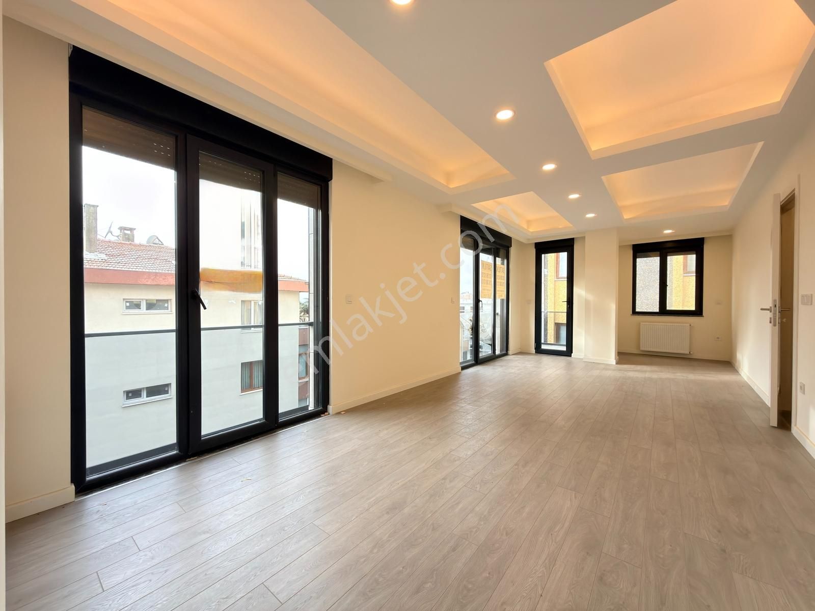 █ Konfor █ Minibüse 2. Bina, Deniz Manzaralı Katta Tek Sıfır 3+2