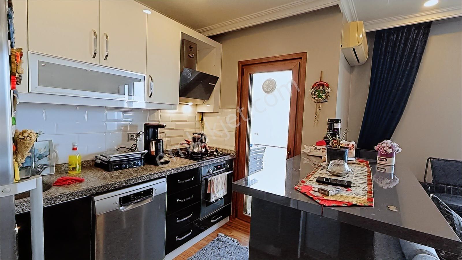 Metrobüse Yürüme Mesafesinde Çatı Dubleks - Görsel 31