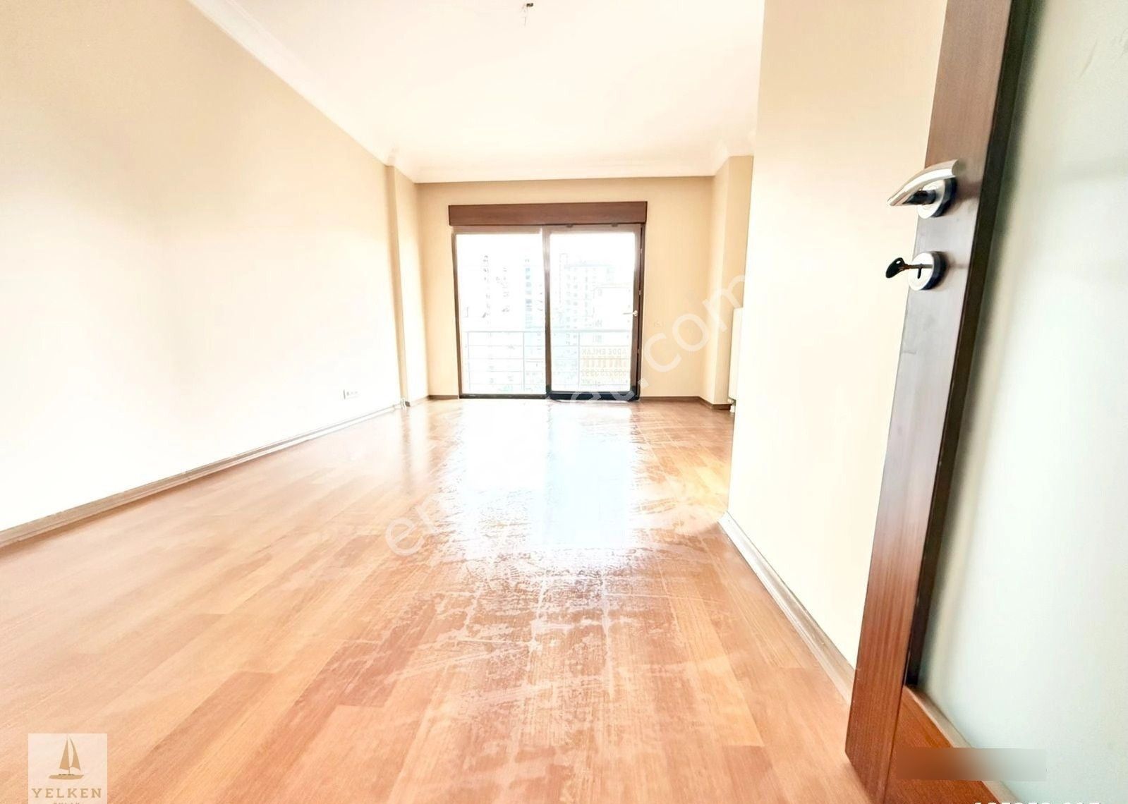 Erenköy Ethemefendi'de 2+1 Balkonlu Genç Binada Fırsat