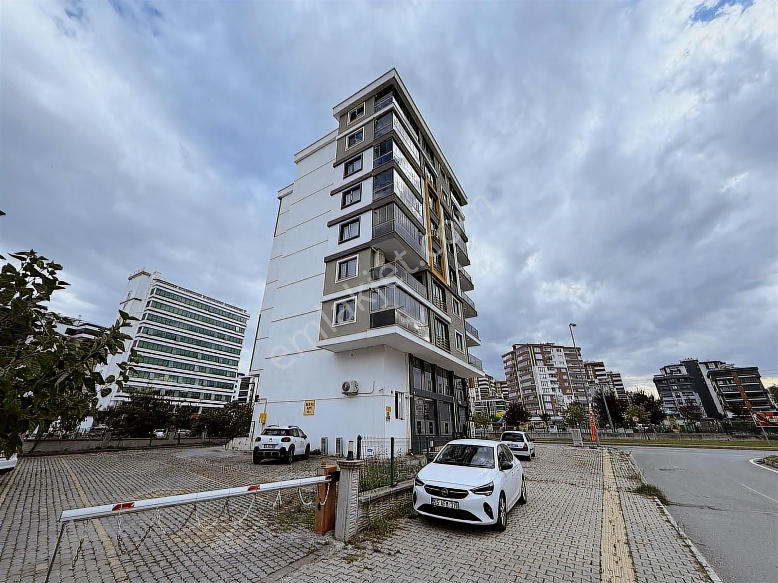 Atakan Lay'dan Atakent'te Tramvaya Cephe Satılık Eşyalı 1+1daire - Görsel 6