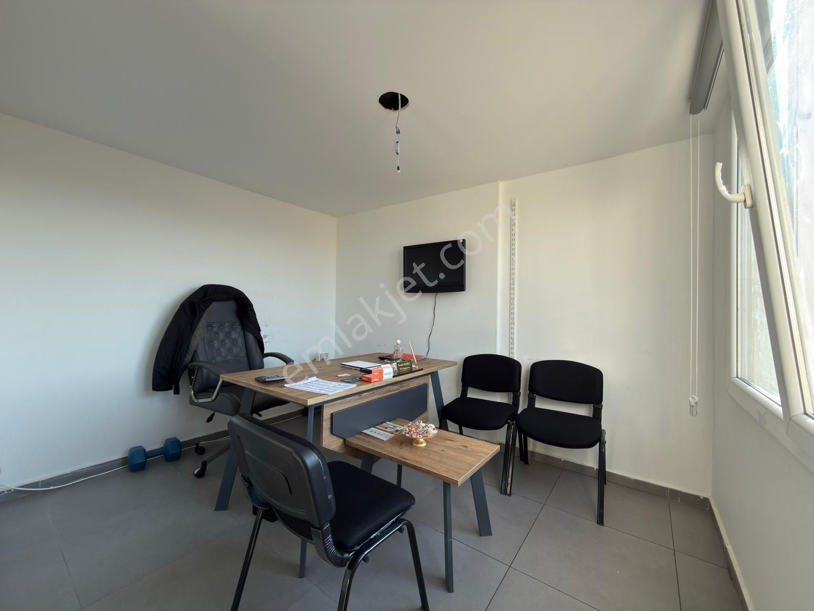 Aclass'dan Kusadasında Satılık İşlek Ana Yol Uzerınde Otoparklı Kıracılı Satılık İş Yeri - Görsel 13