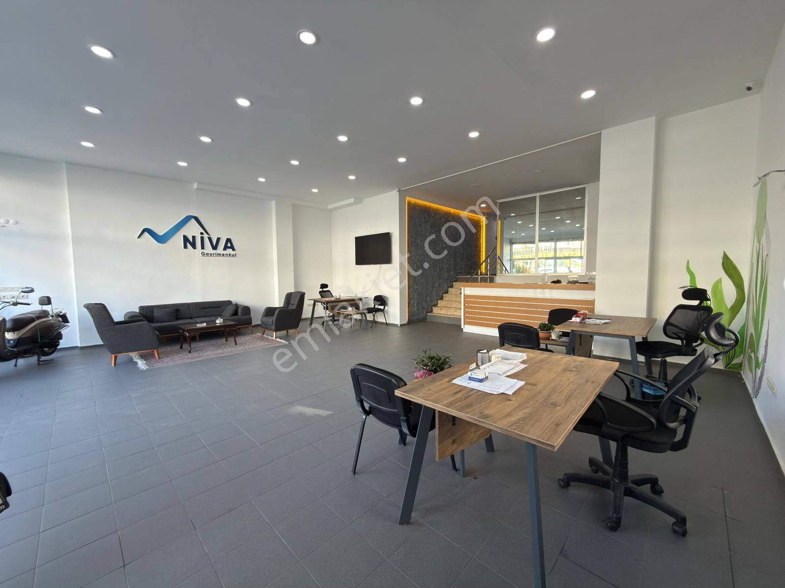 Aclass'dan Kusadasında Satılık İşlek Ana Yol Uzerınde Otoparklı Kıracılı Satılık İş Yeri - Görsel 29