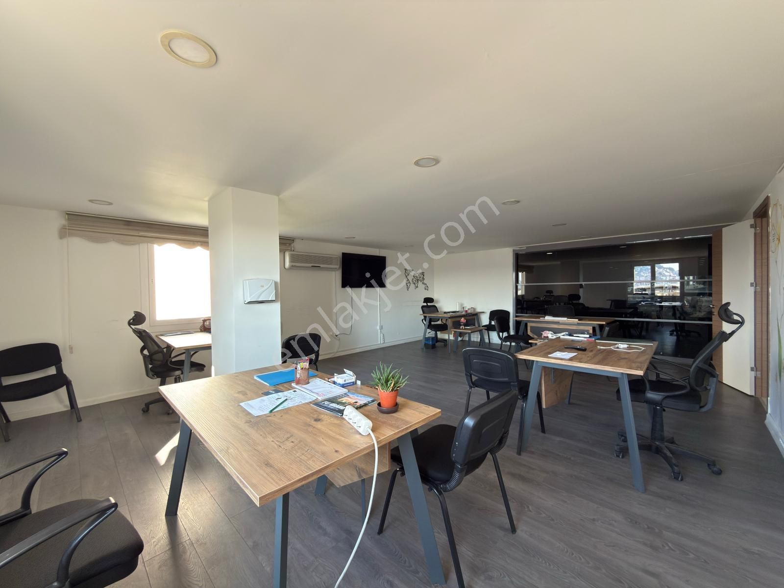 Aclass'dan Kusadasında Satılık İşlek Ana Yol Uzerınde Otoparklı Kıracılı Satılık İş Yeri - Görsel 20