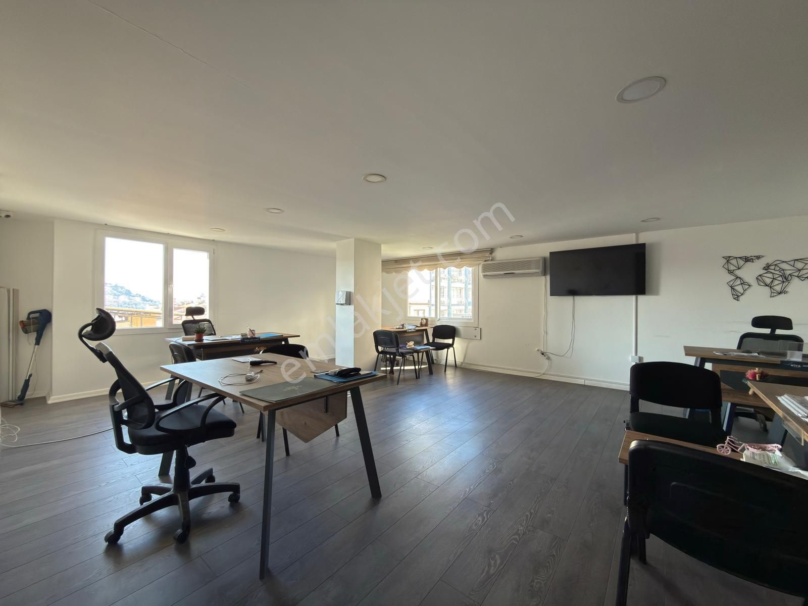 Aclass'dan Kusadasında Satılık İşlek Ana Yol Uzerınde Otoparklı Kıracılı Satılık İş Yeri - Görsel 21