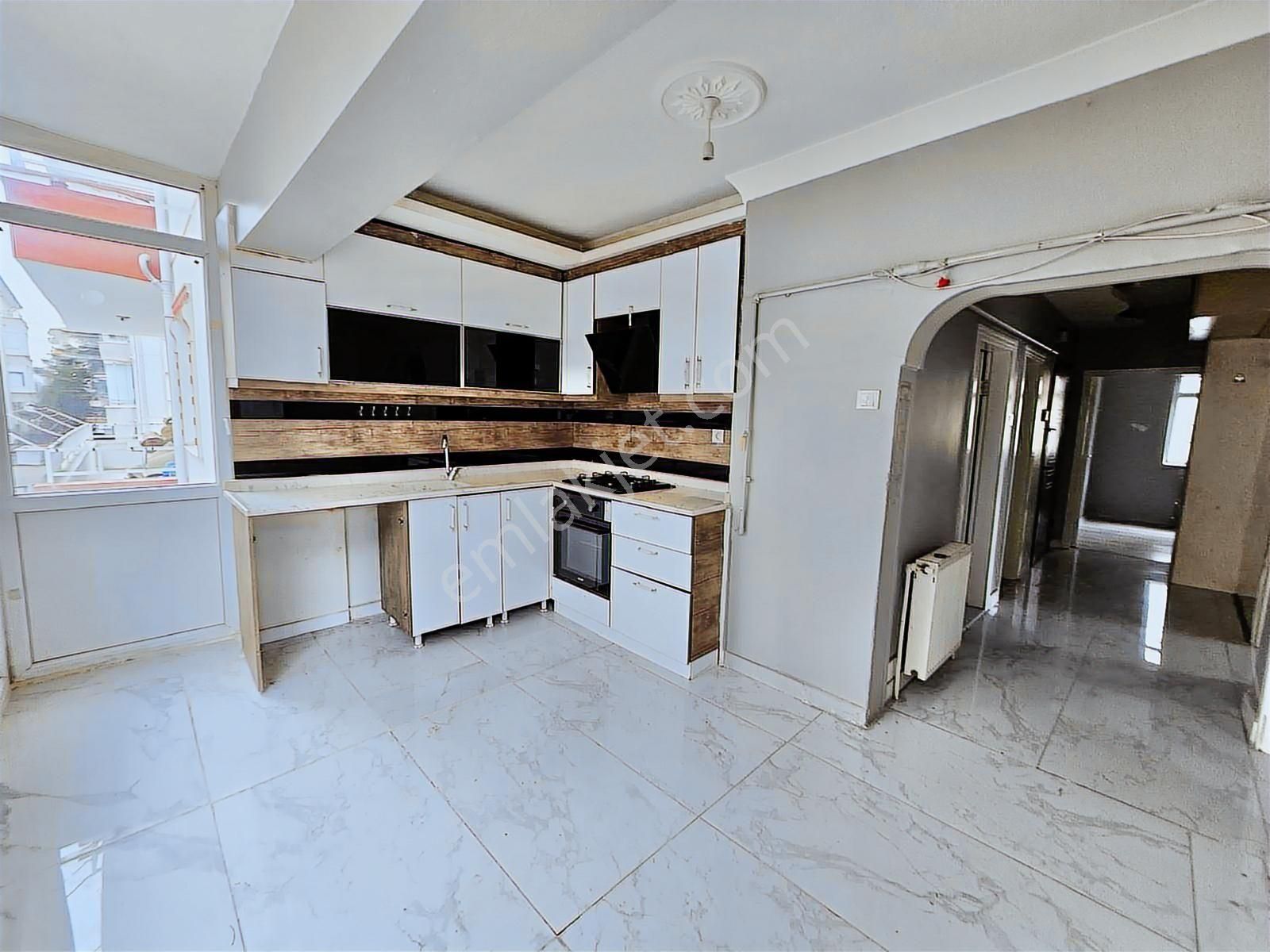 Sincan Pınarbaşı Mah. 3+1 Full Yapılı Ara Katta Satılık Daire - Görsel 2