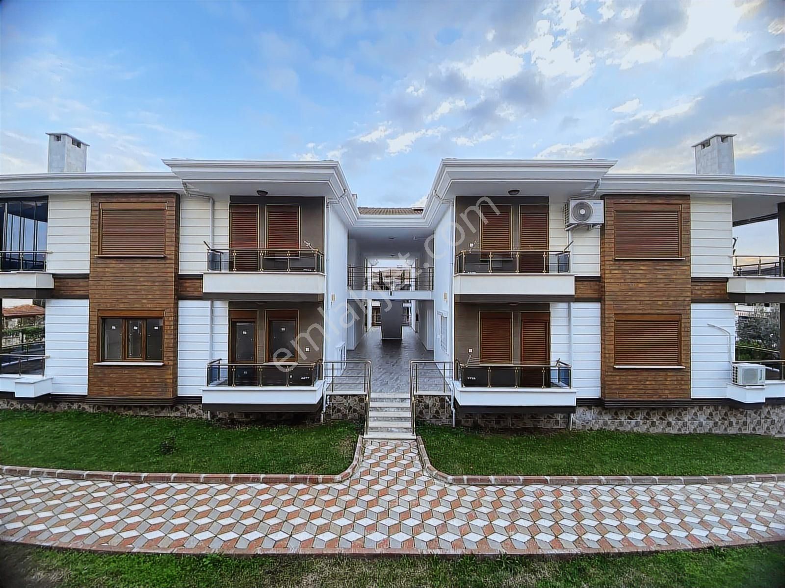 Altınoluk'ta Havuzlu Sitede 2+1 Modern Daire Erim Gayrimenkul - Görsel 11