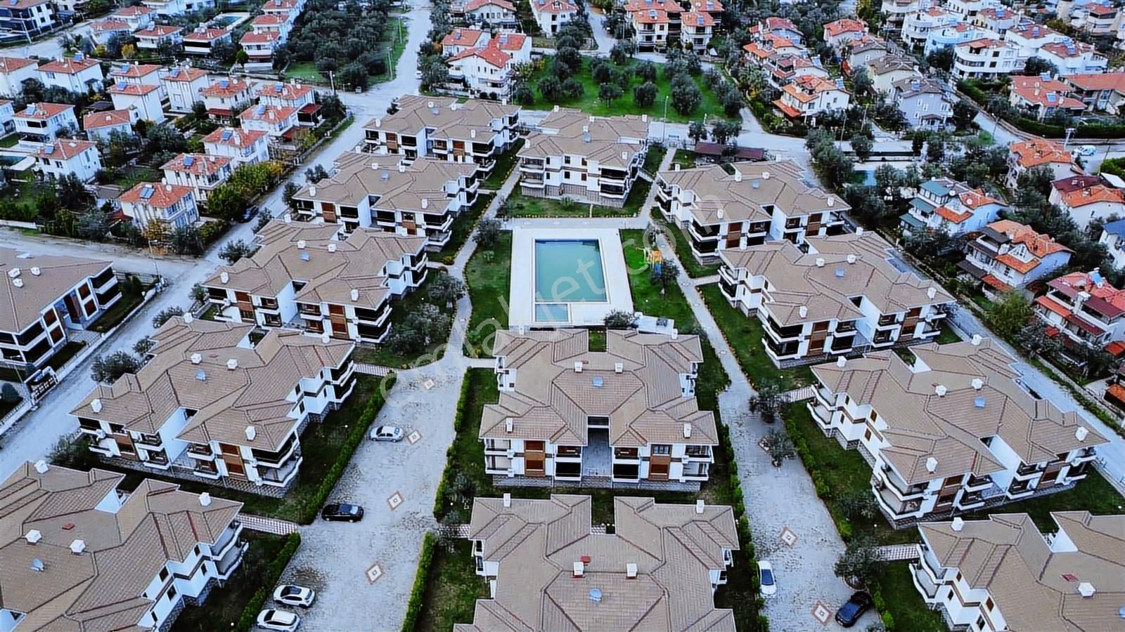 Altınoluk'ta Havuzlu Sitede 2+1 Modern Daire Erim Gayrimenkul - Görsel 21