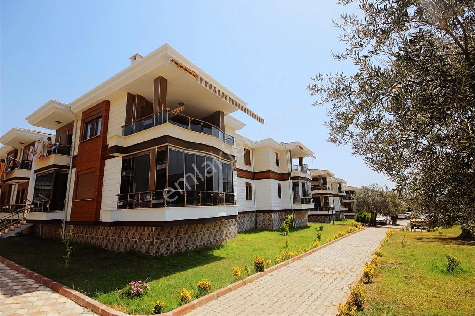 Altınoluk'ta Havuzlu Sitede 2+1 Modern Daire Erim Gayrimenkul - Görsel 26