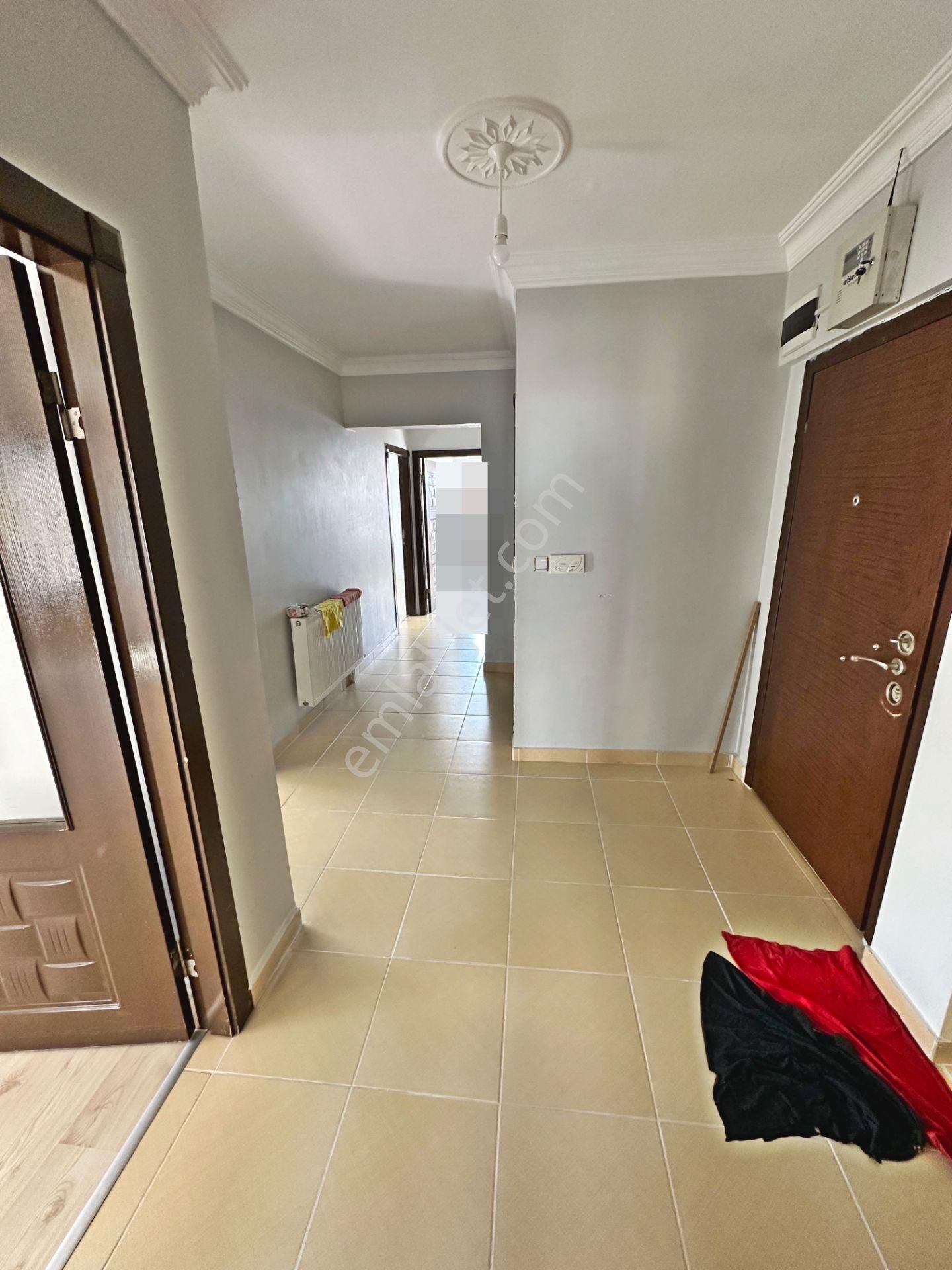 30 Ağustos Okul Yakınında Katta Asansörlü Yapılı 3+1 Satılık Daire - Görsel 6